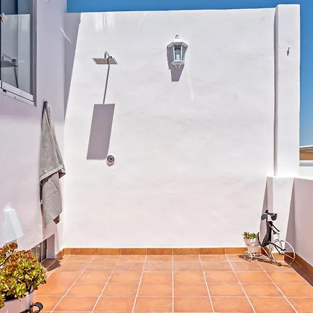 Modern Flat With Big Terrace And Magical View Almunecar